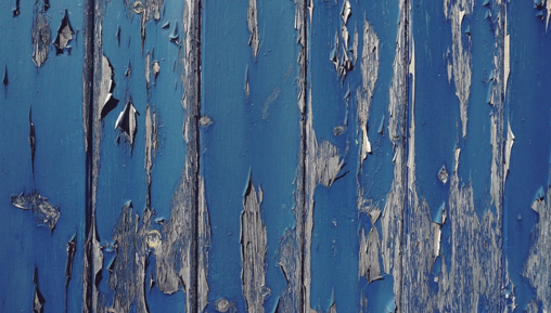 Autora: Suzy Hazelwood Imagem: gray-wall-with-cracked-blue-paint https://burst.shopify.com/